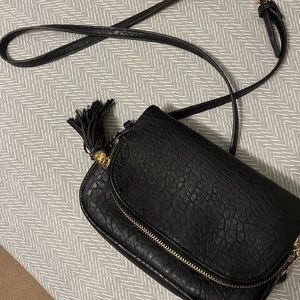 Black crossbody purse